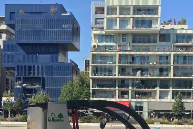 Personalized Discovery of the Confluence District - Reviews and Ratings