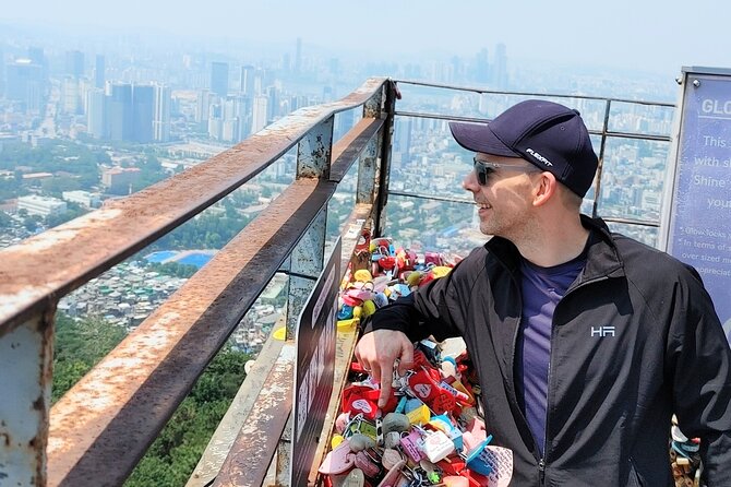 Personalized Tour of Seoul's Landmarks With a Local - Cancellation Policy