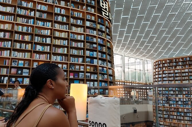 Personalized Tour of Seoul's Landmarks With a Local - Common Questions