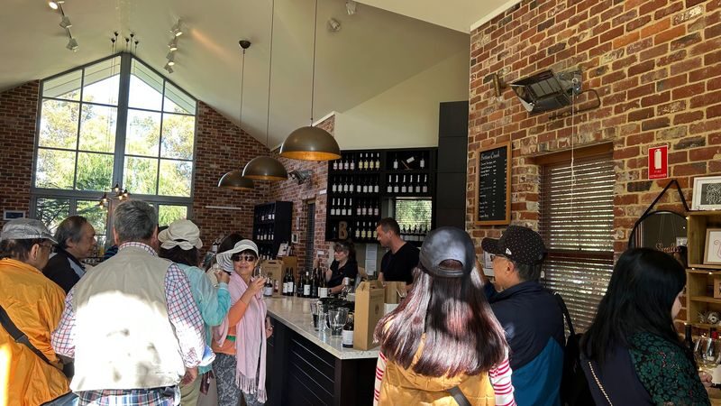 Perth Busselton Jetty & Cape Leeuwin Full-Day Small Group Adventure - Winery tasting and a quick lunch