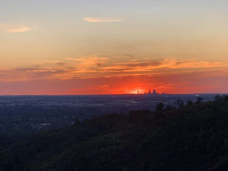 Perth: Lesmurdie Falls Sunset and Sparkling Hike - The Guide and the Group Atmosphere