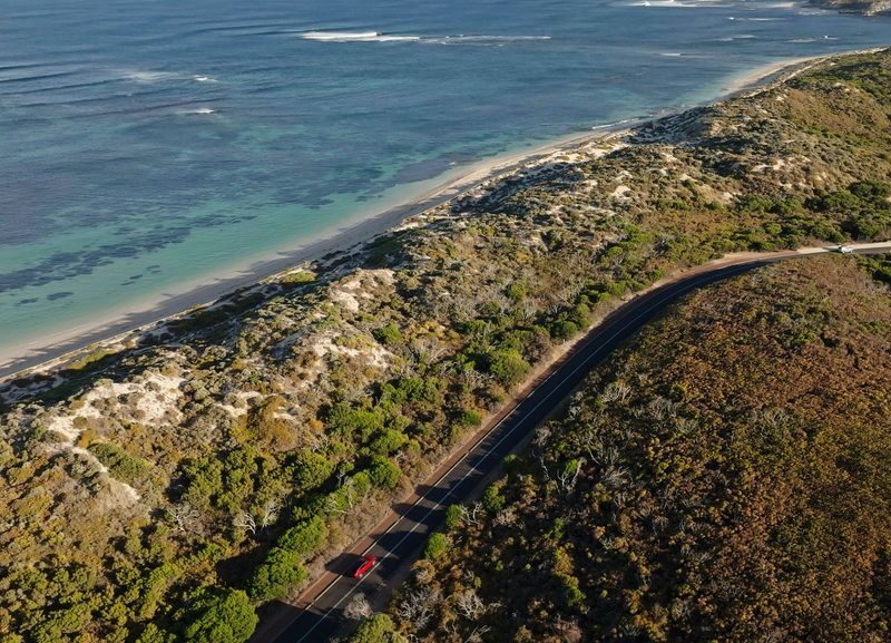 Perth Margaret River 2-Day Discovery with Lighthouse & Wineries - Day two: brewery lunch, more tastings and the lighthouse