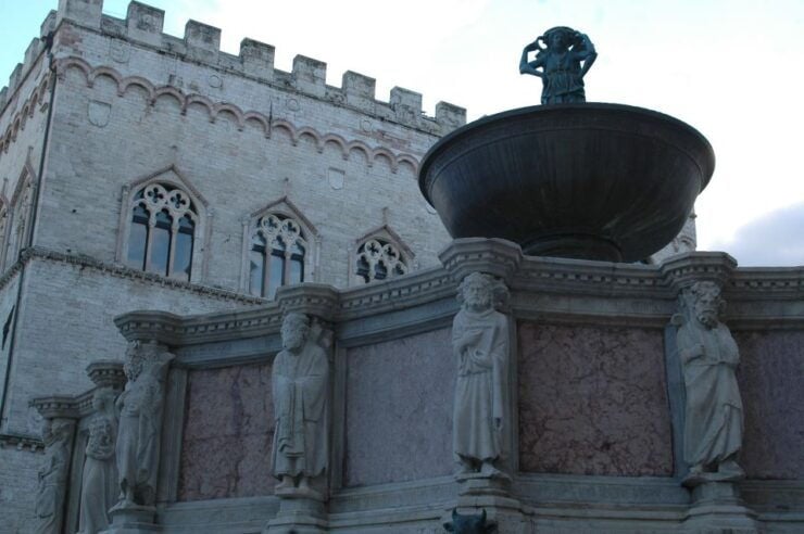 Perugia 2–Hour Small Group Walking Tour - Tour Duration and Highlights