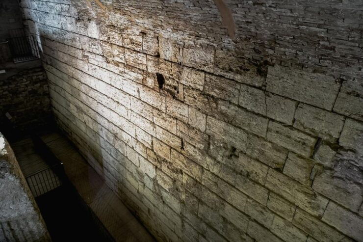 Perugia: Entry Ticket and Guided Tour of Perugia Underground - Language Options and Highlights