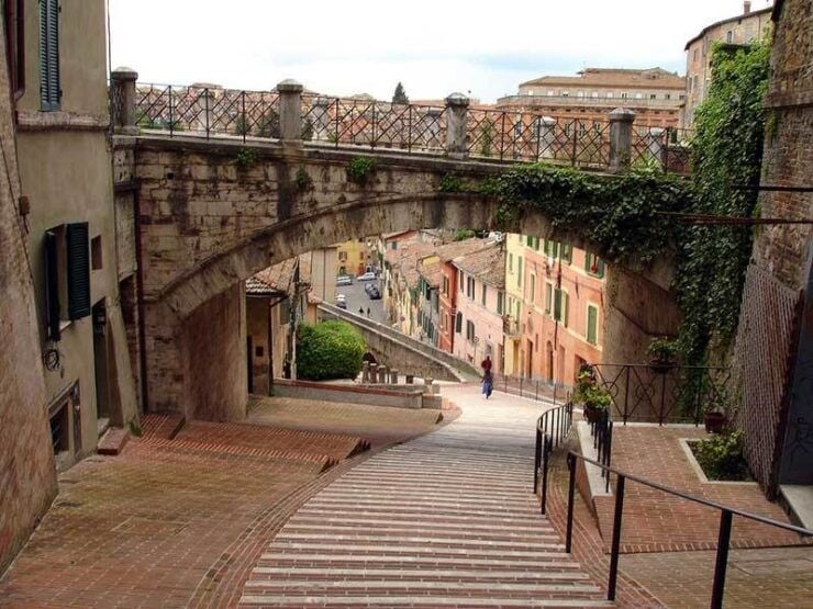 Perugia: Private City Tour With Rocca Paolina and Cathedral - Good To Know