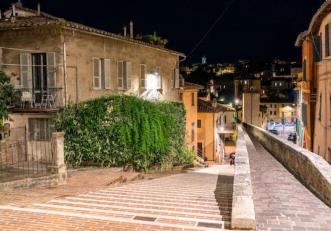 Perugia Scavenger Hunt and Sights Self-Guided Tour - Important Information to Note