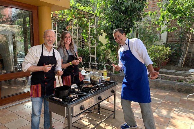 Peruvian Cooking Class Piscosour Class Visit the Local Market - Logistics and Meeting Details
