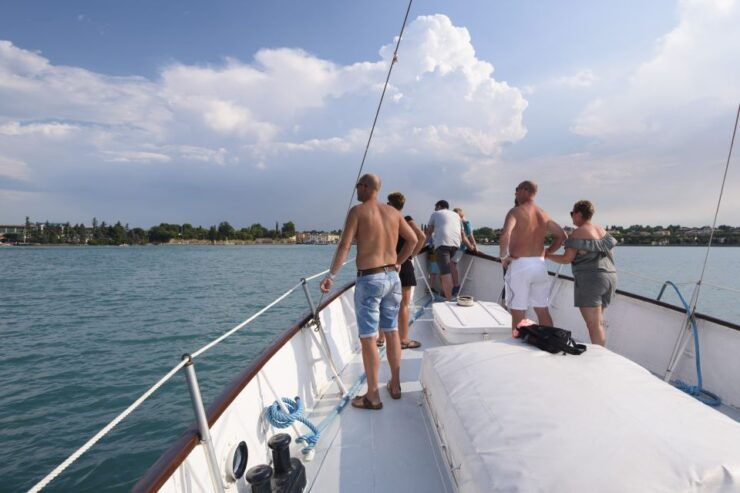 Peschiera: Two-Hour Round Trip Afternoon Cruise to Sirmione - Good To Know