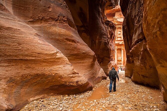 Petra Sightseeing 1 Day Tour From Sharm El Sheikh - Tour Inclusions