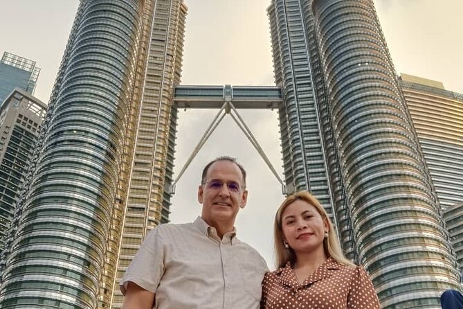 Petronas Twin Towers Skybridge View & Dining Experience Tour With Local Host - Meeting Point Details