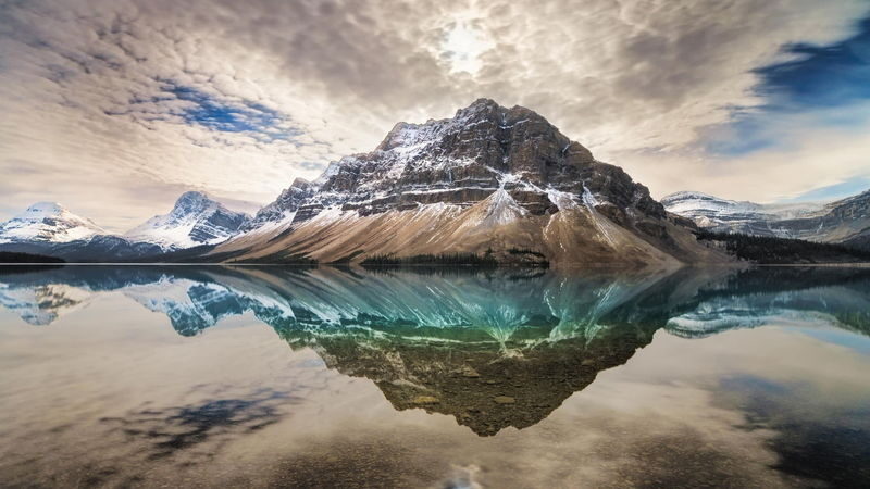 Peyto Lake, Moraine Lake, Lake Louise and Crowfoot Glacier Tour - A long ride, with pickup options that matter