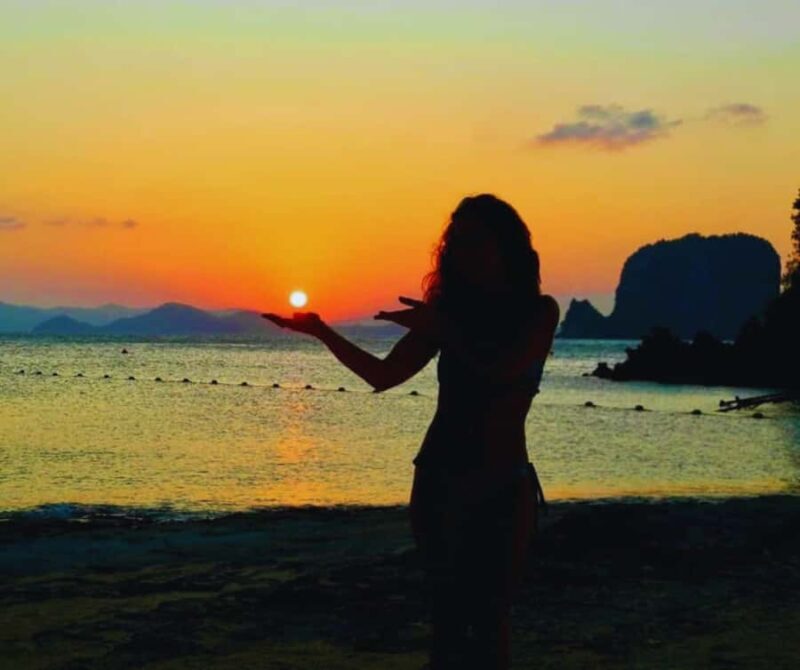 Phi Phi & 4 Islands Sunset tour + Bioluminescent Planktons - FAQs