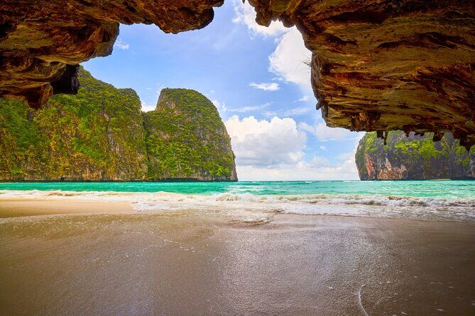 Phi Phi and 4 Islands sunset tour plus BBQ Dinner and Plankton - Good To Know