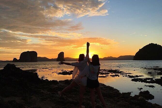 Phi Phi and 4 Islands sunset tour plus BBQ Dinner and Plankton - The Itinerary in Detail: What to Expect