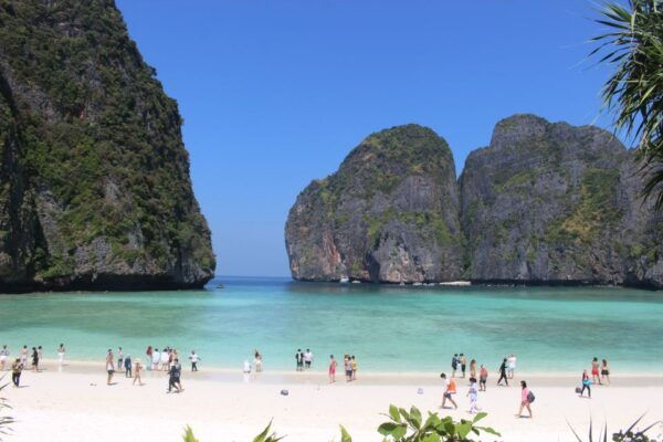 Phi Phi & Bamboo Islands: Premium Day Trip W/ Seaview Lunch - Common Questions