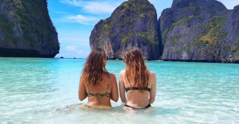 Phi Phi: Highlights Speedboat Tour With Maya Bay & Snorkel - Itinerary and Highlights