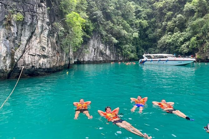 Phi Phi Island Adventure Day Tour From Phuket Speedboat/Catamaran - Traveler Photos