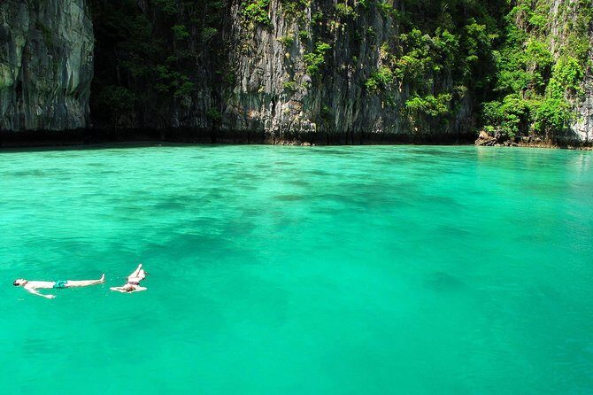 Phi Phi Island Exploration by Private Longtail Boat & Lunch - FAQs