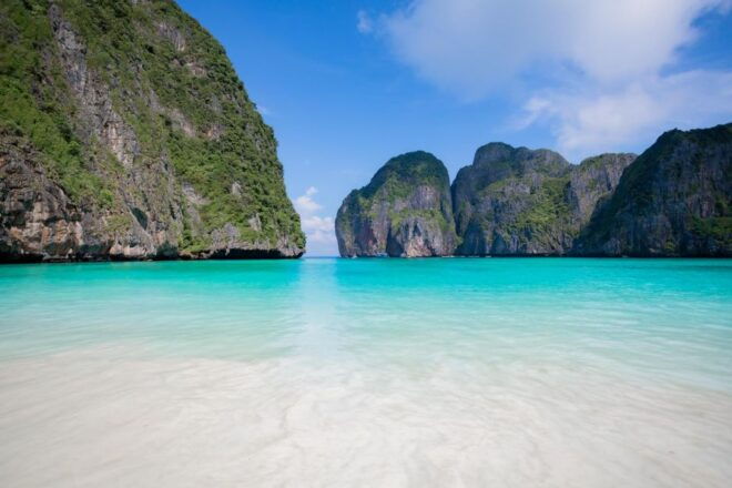 Phi Phi Island: Maya Bay Sunset & Plankton Speedboat Tour - Maya Bay Experience