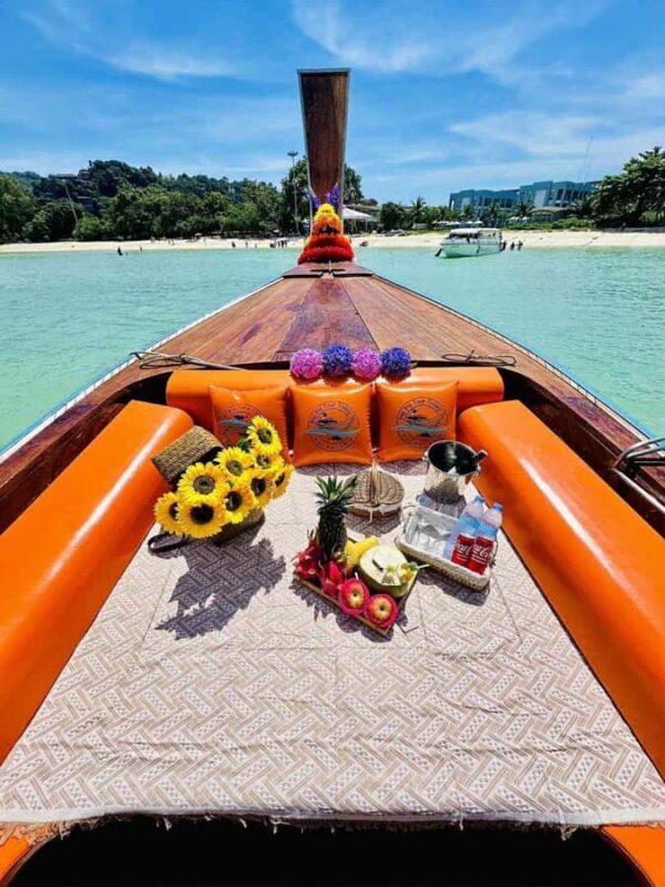 Phi Phi island : private long tail luxury with snorkeling - The Value of a Private Boat Tour