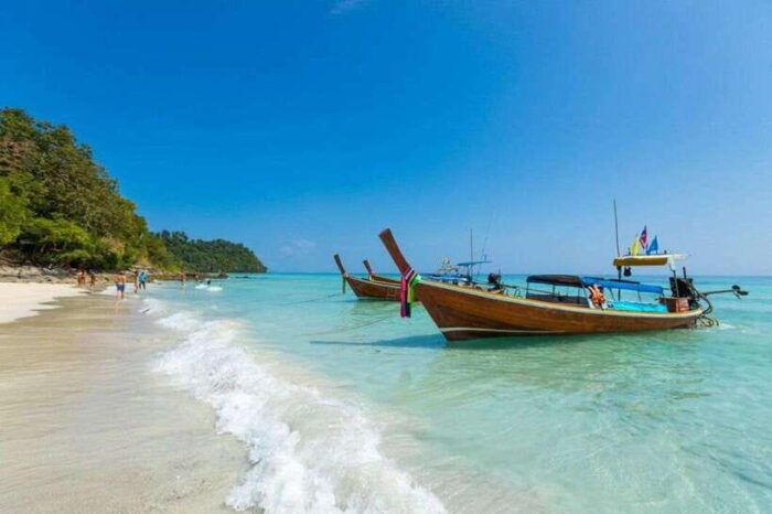 Phi Phi Islands: 2 Days, 1 Night Trip With Activities - Dining and Meals