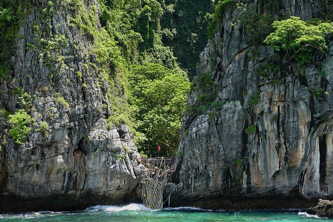 Phi Phi Islands Adventure Day Tour With Seaview Lunch From Phuket - Top Attractions