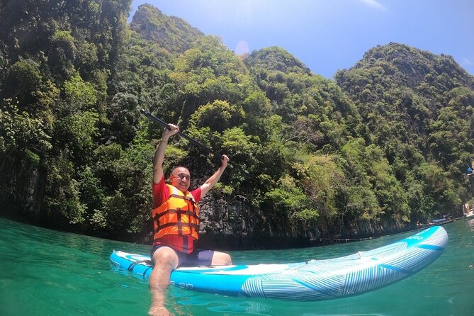 Phi Phi Islands Adventure Day Tour With Seaview Lunch From Phuket - Seaview Lunch Experience