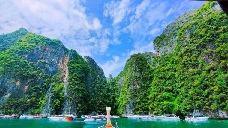 Phi Phi Islands: Private Longtail Boat 6-hour Trip - Dining and Refreshments