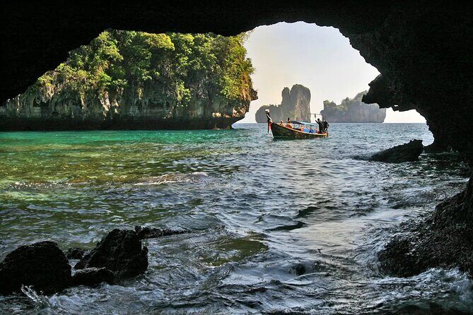 Phi Phi Islands Sightseeing Tour by Speedboat with Buffet Lunch - Bamboo Island: Tropical Perfection