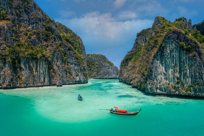 Phi Phi, James Bond & Krabi Overnight - Exclusive 2D1N - Authentic Insights from Travelers