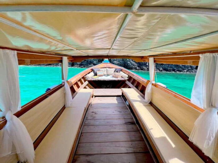 Phi Phi: Luxury Private Longtail Boat to Maya Bay With Lunch - Guide and Transportation Ratings