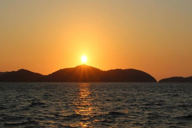 Phi Phi Maiton Khai Sunset Premium Tour - Tour Highlights