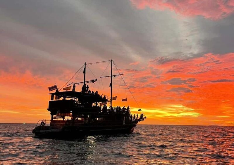 Phi Phi: Pirate Boat with Snorkeling, Kayaking, and Party - What Sets This Tour Apart?