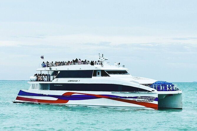 Phi Phi to Koh Samui Transfer through Ferry Bus and Catamaran - An In-Depth Look at the Transfer Experience
