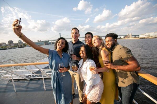 Philadelphia: Buffet Brunch, Lunch, or Dinner Cruise - The Sum Up