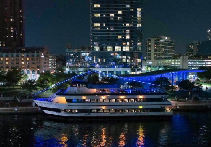 Philadelphia: Christmas Eve Gourmet Brunch or Dinner Cruise - Event Details