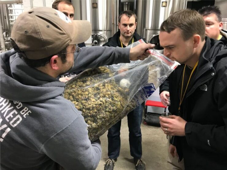 Philadelphia: Guided Craft Brewery Tours With a Snack - Booking Information