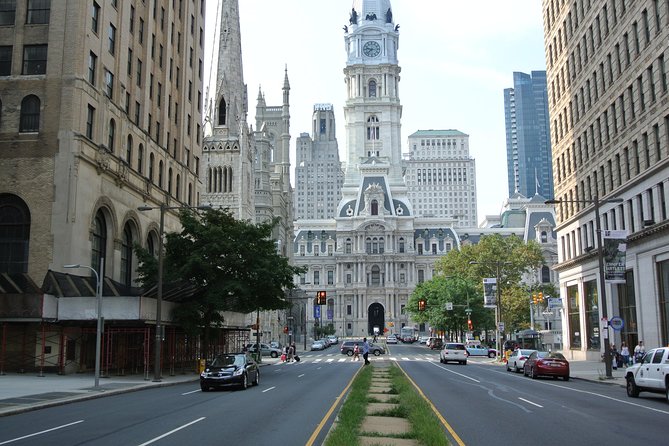 Philadelphia Museums Self-Guided Walking Tour & Scavenger Hunt - Tour Overview