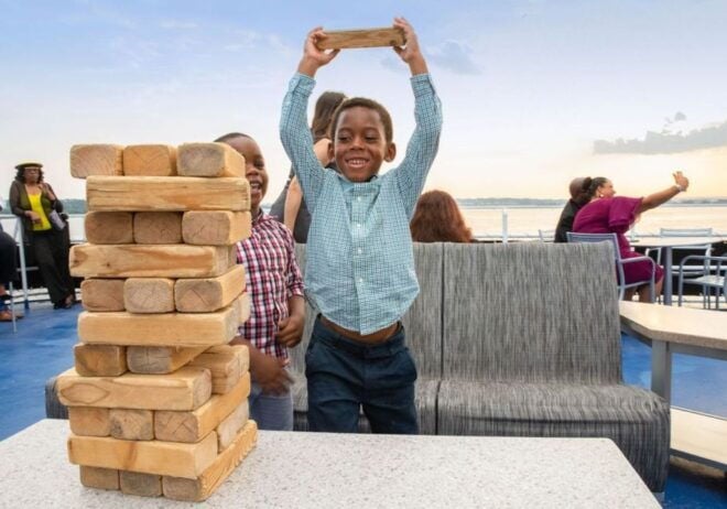 Philadelphia: Thanksgiving Early Dinner Cruise - Common Questions