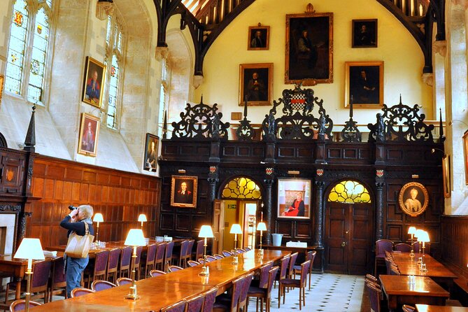 Philip Pullman's Oxford Guided Walking Tour - The Sum Up