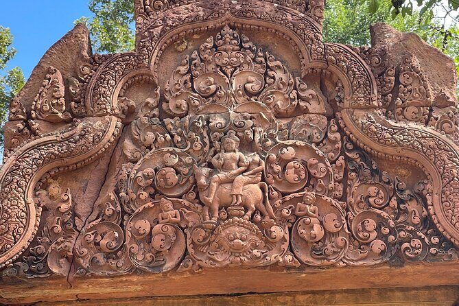 Phnom Kulen Waterfall and Banteay Srei Temple Tour from Siem Reap - Why This Tour Works