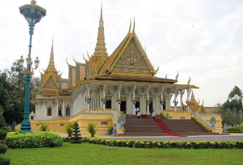 Phnom Penh: 1-Day City Highlights Tour & Mekong river Cruise - FAQs