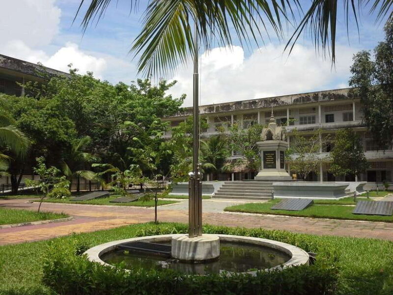 Phnom Penh: 2-Day Tour with Royal Palace and Killing Fields - The Sum Up