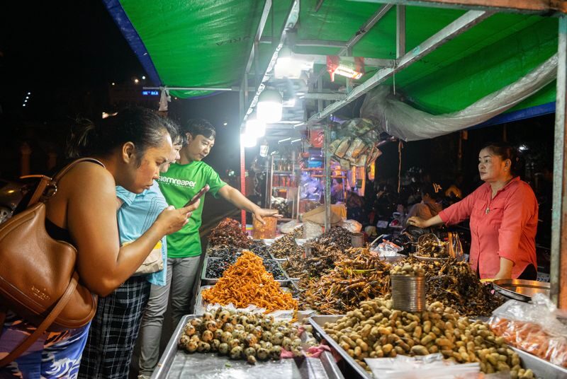 Phnom Penh Evening Food & Beer Small Group Tour - Fried insects are a choice, not a test