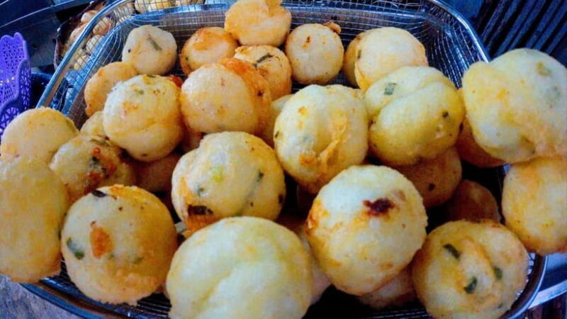 Phnom Penh: Evening Walking To Local Food Spots Only - An Authentic Taste of Phnom Penh’s Nightlife and Cuisine