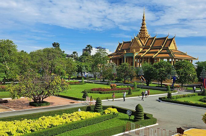 Phnom Penh Full Day City Tour - Exploring the Highlights of Phnom Penh in a Single Day