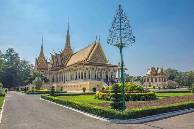 Phnom Penh: Full-Day City Tour with Experienced Tour Guide - Discovering the Heart of Phnom Penh: A Deep Dive into the Tour