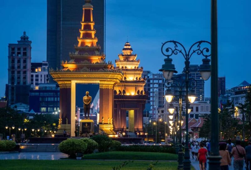 Phnom Penh: Haft-Day to Tuol Sleng Museum & Killing Field - Who Should Consider This Tour?