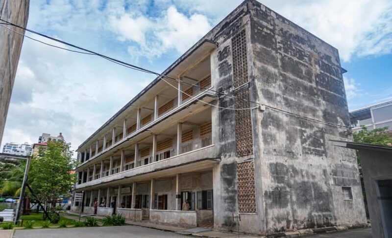 Phnom Penh: Haft-Day to Tuol Sleng Museum & Killing Field - FAQ