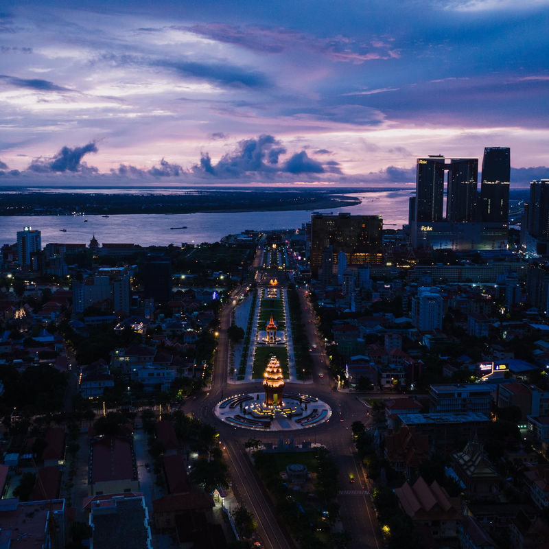 Phnom Penh Heritage city tour by Night - Phnom Penh after dark, seen from an electric bus